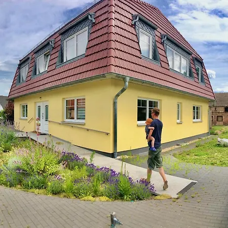 Im Og Zwischen Und Wald Mit Grossem Garten Bestensee